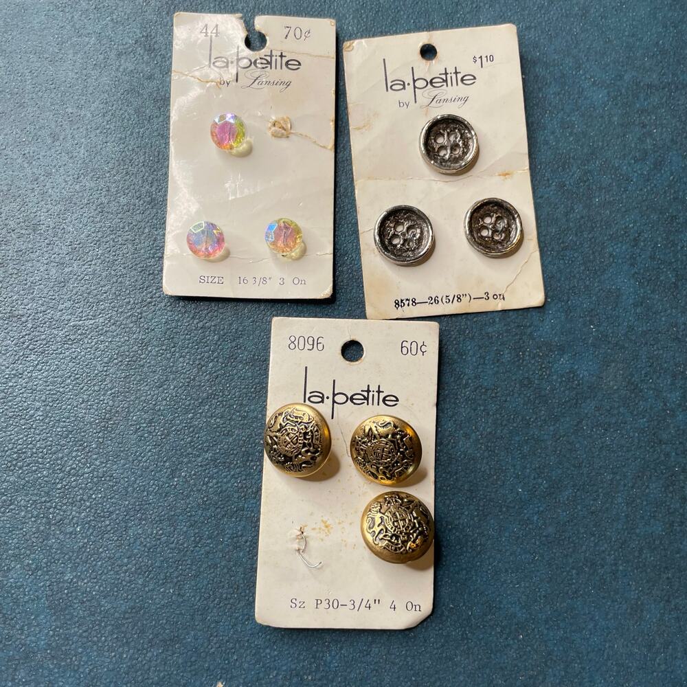 VTG Lot of La Petite Sewing Buttons on Cards Variety Sizes and Colors Craft